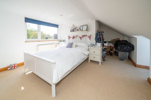 BEDROOM - click for photo gallery